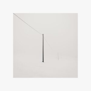 Three Poles campagna nebbia fotografia